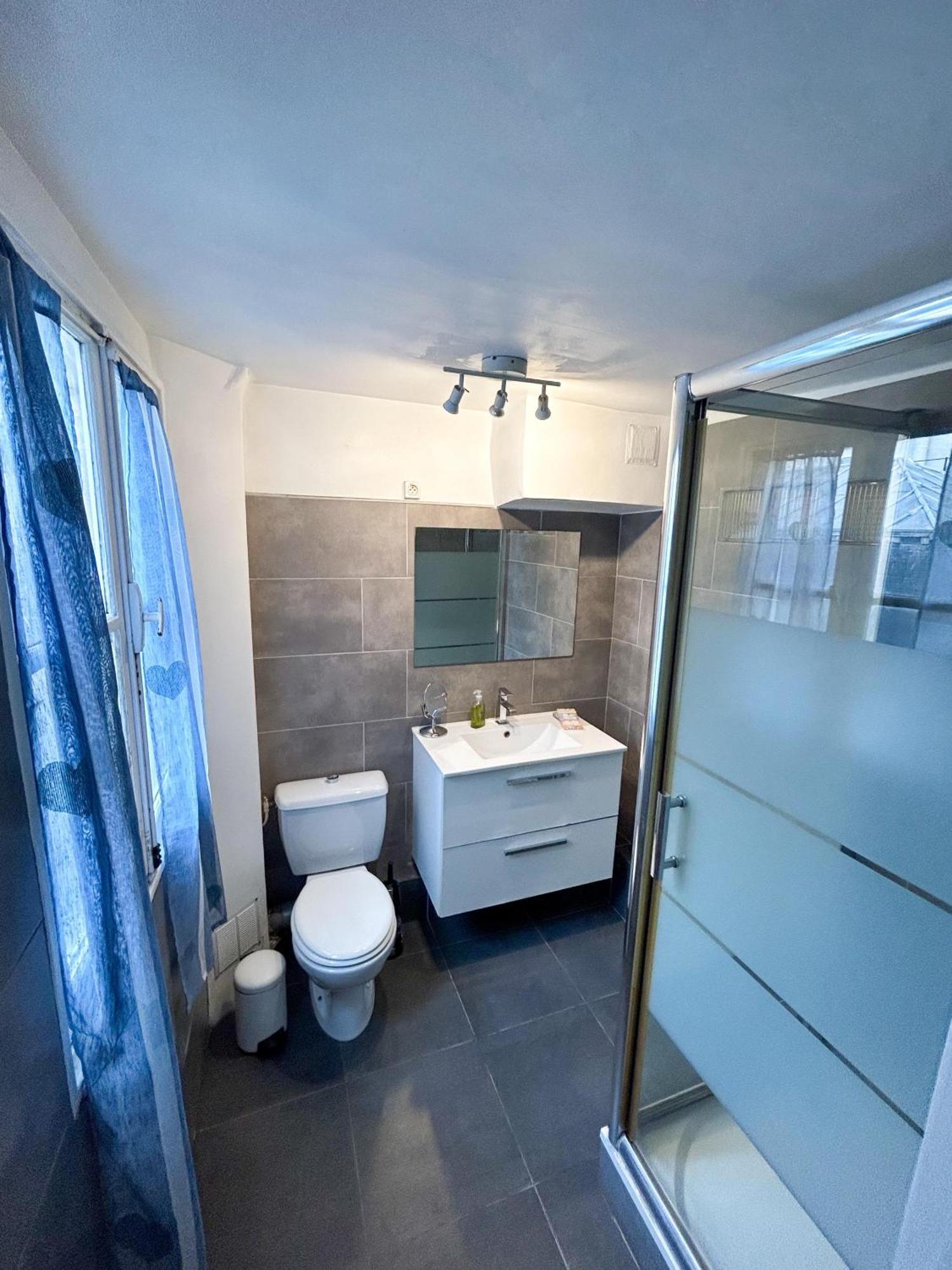 Spacious Apartment In Montparnasse パリ エクステリア 写真